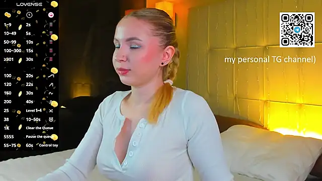 Linda  Bloom online show from April 23, 1:01 am