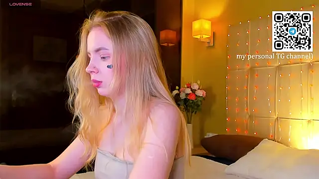 Linda  Bloom online show from April 16, 1:06 am