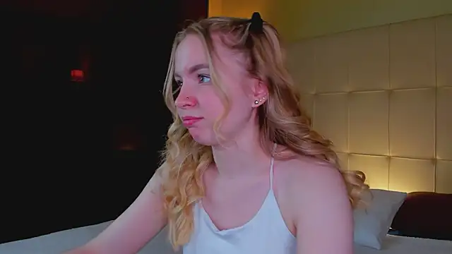 Linda  Bloom online show from April 13, 1:09 am