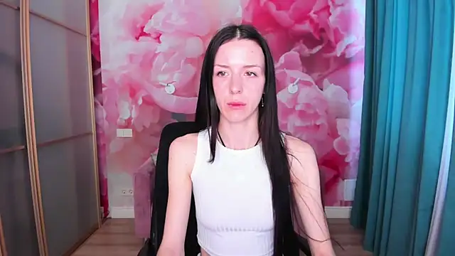 NoirDiva online show from May 15, 5:38 am