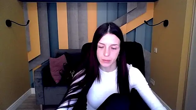 Snapshot of NoirDiva chatting on February 25, 6:46 am NoirDiva online show from February 25, 6:46 am