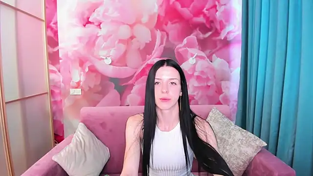 Snapshot of NoirDiva chatting on June 8, 5:41 am NoirDiva online show from June 8, 5:41 am