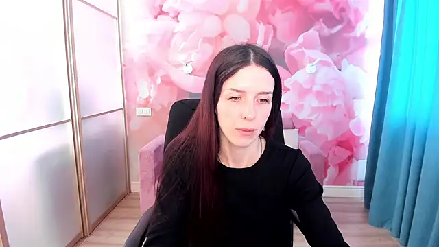 Snapshot of NoirDiva chatting on February 24, 6:47 am NoirDiva online show from February 24, 6:47 am