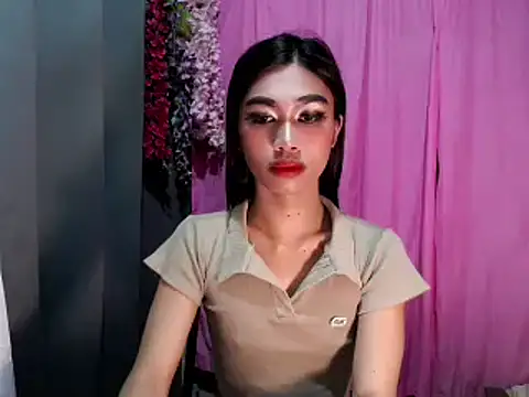 Snapshot of katrina_bigcock69 chatting on February 15, 4:06 pm katrina bigcock69 online show from February 15, 4:06 pm