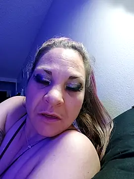 BrattyGirl2424 online show from February 20, 1:13 pm