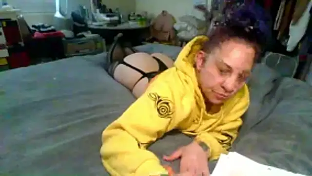 BrattyGirl2424 online show from March 16, 1:26 pm