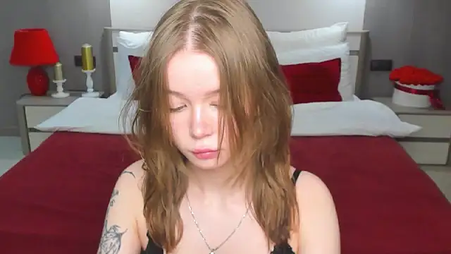 Snapshot of Violetta__Dreams chatting on April 30, 6:15 pm Violetta Dreams online show from April 30, 6:15 pm