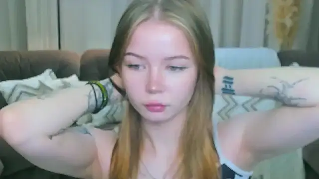 Snapshot of Violetta__Dreams chatting on June 9, 4:35 am Violetta Dreams online show from June 9, 4:35 am