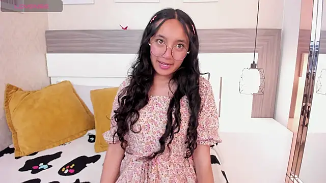 Emilyblussh online show from March 9, 6:22 pm