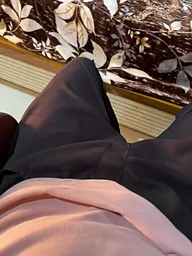 Snapshot of rashmixxx chatting on February 15, 8:13 am rashmixxx online show from February 15, 8:13 am