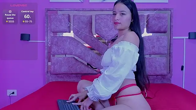 mia honey lov online show from April 4, 12:23 pm