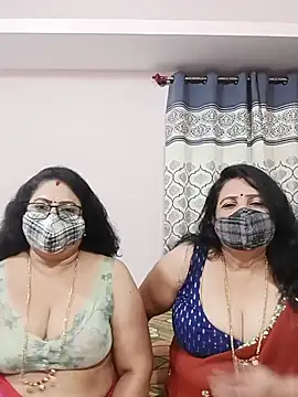 Snapshot of Kannadasexywifes chatting on June 28, 4:13 pm Kannadasexywifes online show from June 28, 4:13 pm