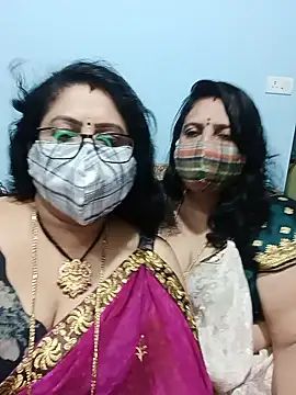 Snapshot of Kannadasexywifes chatting on May 19, 5:53 pm Kannadasexywifes online show from May 19, 5:53 pm