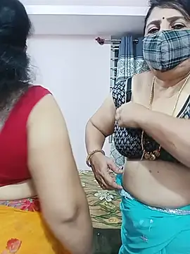 Snapshot of Kannadasexywifes chatting on June 19, 12:05 am Kannadasexywifes online show from June 19, 12:05 am