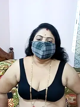 Snapshot of Kannadasexywifes chatting on July 10, 7:30 am Kannadasexywifes online show from July 10, 7:30 am