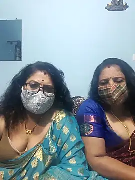 Snapshot of Kannadasexywifes chatting on May 5, 5:38 pm Kannadasexywifes online show from May 5, 5:38 pm