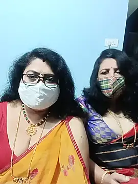 Snapshot of Kannadasexywifes chatting on May 14, 12:29 am Kannadasexywifes online show from May 14, 12:29 am