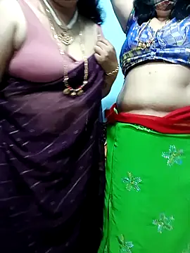 Snapshot of Kannadasexywifes chatting on May 22, 1:58 am Kannadasexywifes online show from May 22, 1:58 am