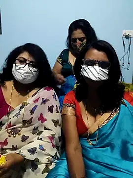 Snapshot of Kannadasexywifes chatting on April 30, 1:40 pm Kannadasexywifes online show from April 30, 1:40 pm
