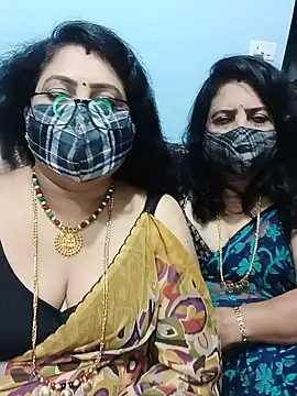 Snapshot of Kannadasexywifes chatting on May 24, 10:42 pm Kannadasexywifes online show from May 24, 10:42 pm