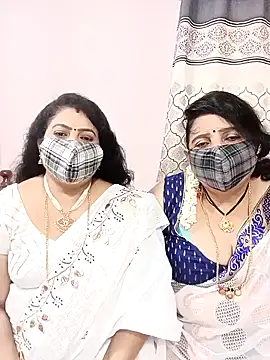 Snapshot of Kannadasexywifes chatting on June 20, 7:13 am Kannadasexywifes online show from June 20, 7:13 am