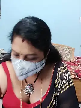 Snapshot of Kannadasexywifes chatting on May 23, 8:13 am Kannadasexywifes online show from May 23, 8:13 am