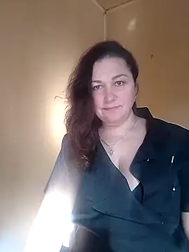 Snapshot of Susan8421 chatting on February 20, 7:32 am Susan8421 online show from February 20, 7:32 am