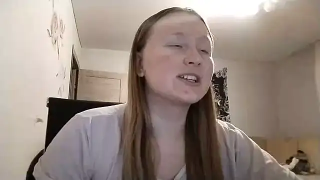 Snapshot of AnikaLipps chatting on June 10, 12:34 am AnikaLipps online show from June 10, 12:34 am