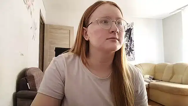 AnikaLipps online show from May 3, 3:26 pm
