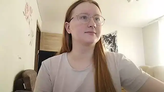 AnikaLipps online show from May 4, 1:14 pm