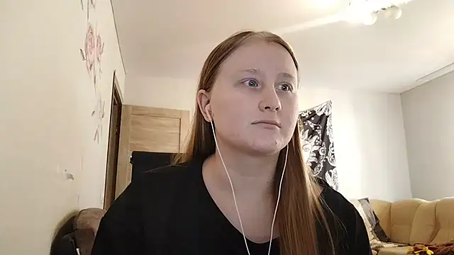 AnikaLipps online show from April 22, 9:49 am