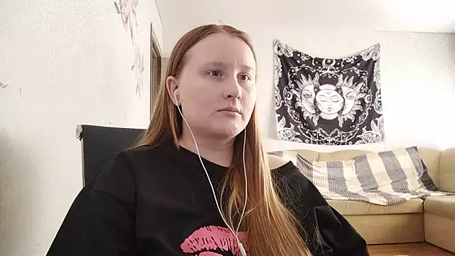 AnikaLipps online show from April 21, 3:29 pm