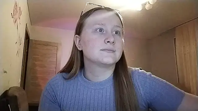 AnikaLipps online show from April 14, 10:37 pm