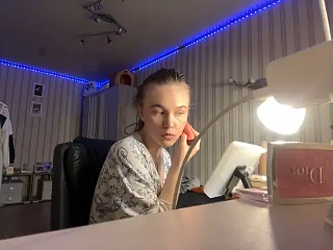 Snapshot of melissashineee chatting on February 28, 6:57 am melissashineee online show from February 28, 6:57 am