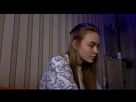 Snapshot of melissashineee chatting on February 17, 10:45 am melissashineee online show from February 17, 10:45 am