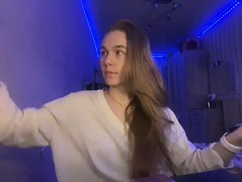 Snapshot of melissashineee chatting on February 23, 12:06 pm melissashineee online show from February 23, 12:06 pm