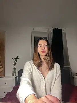 KiraVixenSweet online show from March 4, 10:17 pm