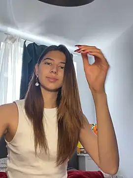 KiraVixenSweet online show from June 7, 10:09 am