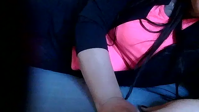 Snapshot of luanahot1 chatting on May 3, 9:25 am luanahot1 online show from May 3, 9:25 am