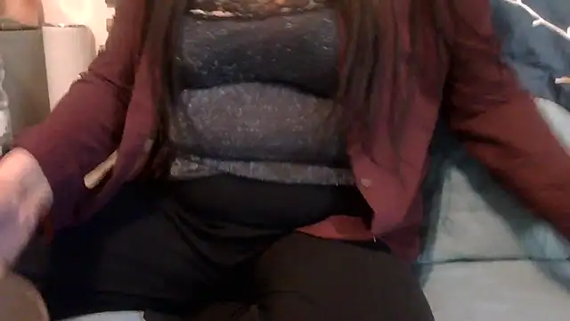 Snapshot of luanahot1 chatting on April 23, 12:00 pm luanahot1 online show from April 23, 12:00 pm
