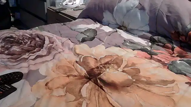 luanahot1 online show from March 17, 1:03 pm