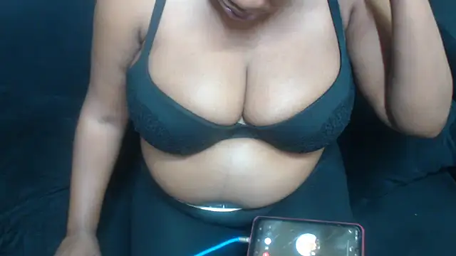 BustyNina41XX online show from March 25, 8:30 pm