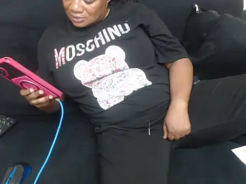 BustyNina41XX online show from March 15, 1:51 pm