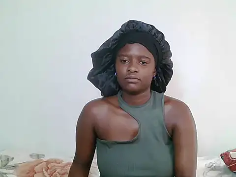 Snapshot of Darkbeauty27 chatting on March 1, 2:39 pm Darkbeauty27 online show from March 1, 2:39 pm