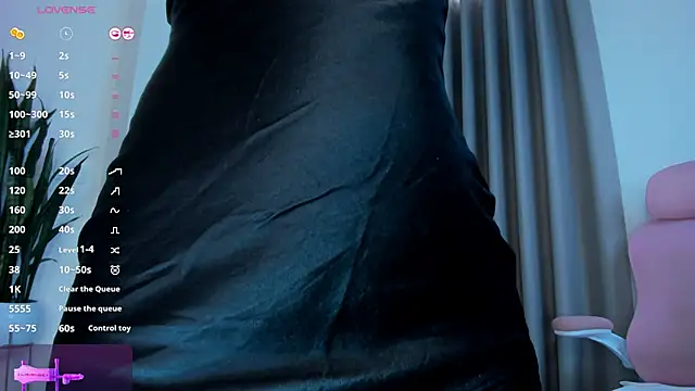Snapshot of sara_ospina22 chatting on May 11, 4:04 pm sara ospina22 online show from May 11, 4:04 pm