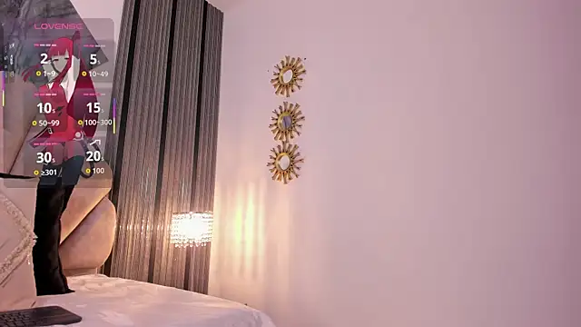 LunaVelour13 online show from April 5, 9:49 am