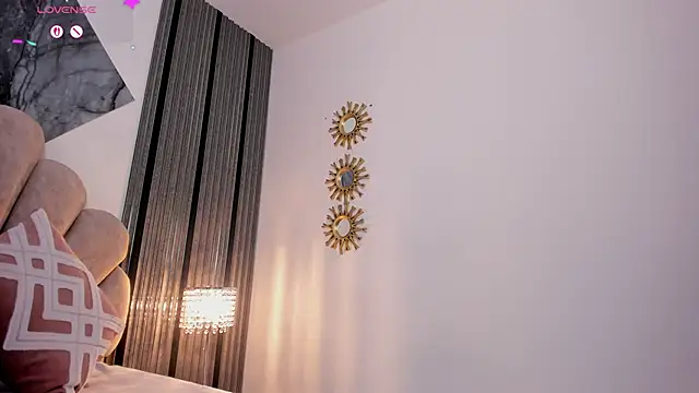 LunaVelour13 online show from April 15, 7:40 pm