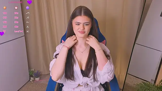 404CUTIE  online show from March 12, 6:17 am