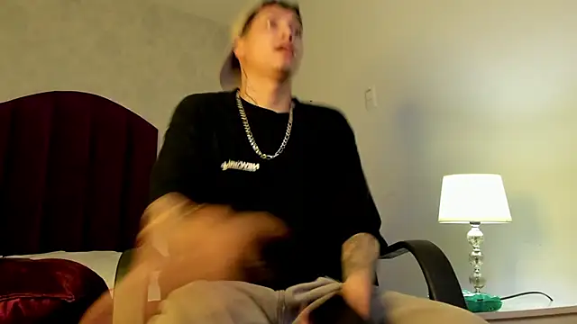 Snapshot of JoshBeech chatting on February 26, 12:38 pm JoshBeech online show from February 26, 12:38 pm