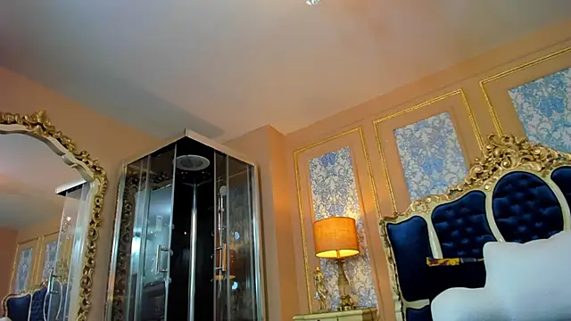 Snapshot of RosiMoon chatting on March 1, 7:47 pm RosiMoon online show from March 1, 7:47 pm